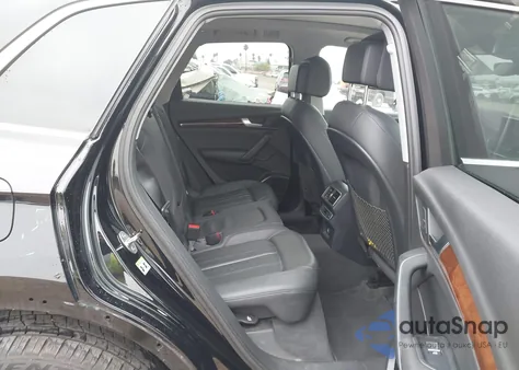 2018 Audi Q5 2.0T Premium/2.0T Tech Premium z USA, uszkodzony, nr VIN WA1BNAFY4J2001455